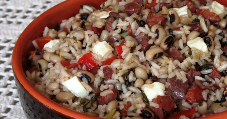 Baião de dois (Rice and black-eyed peas cooked together)