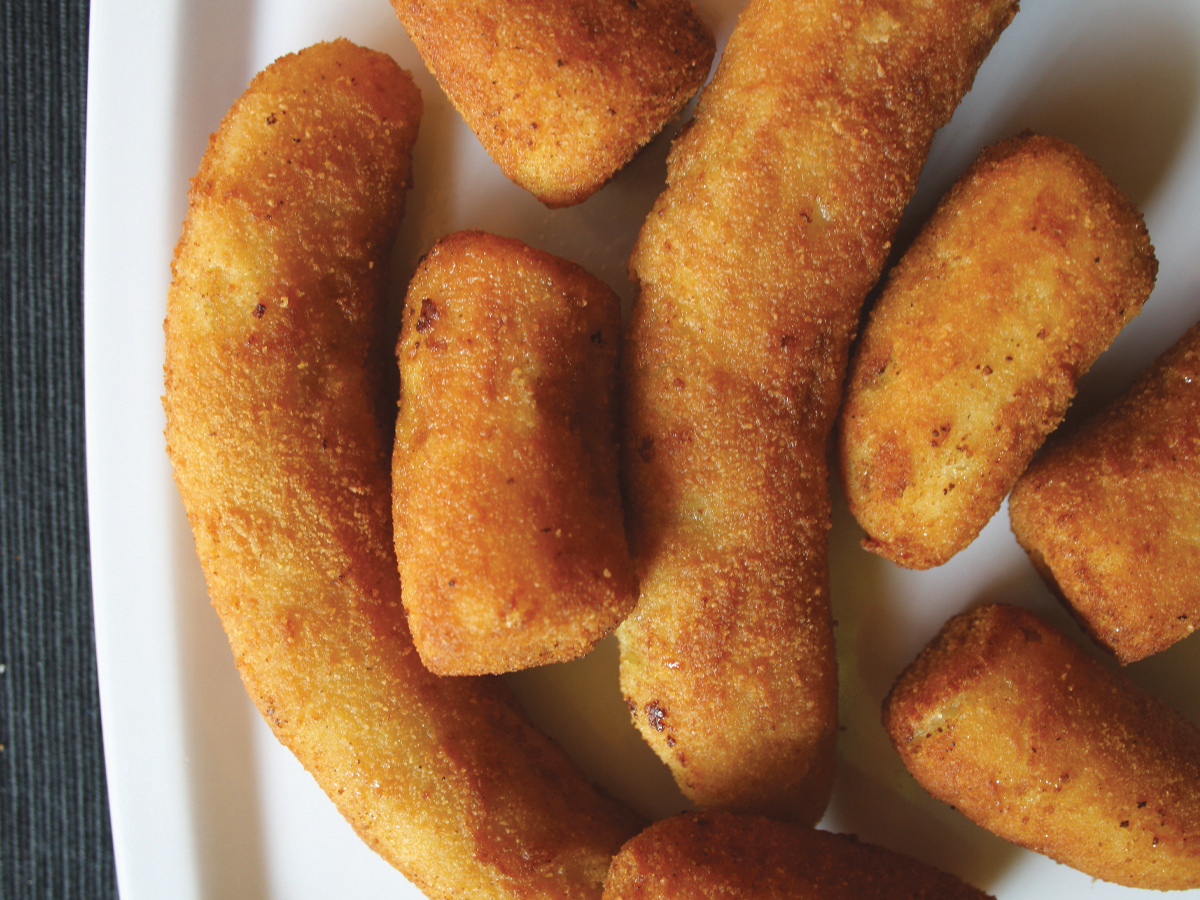 Banana à milanesa (Fried Banana in Breadcrumbs)