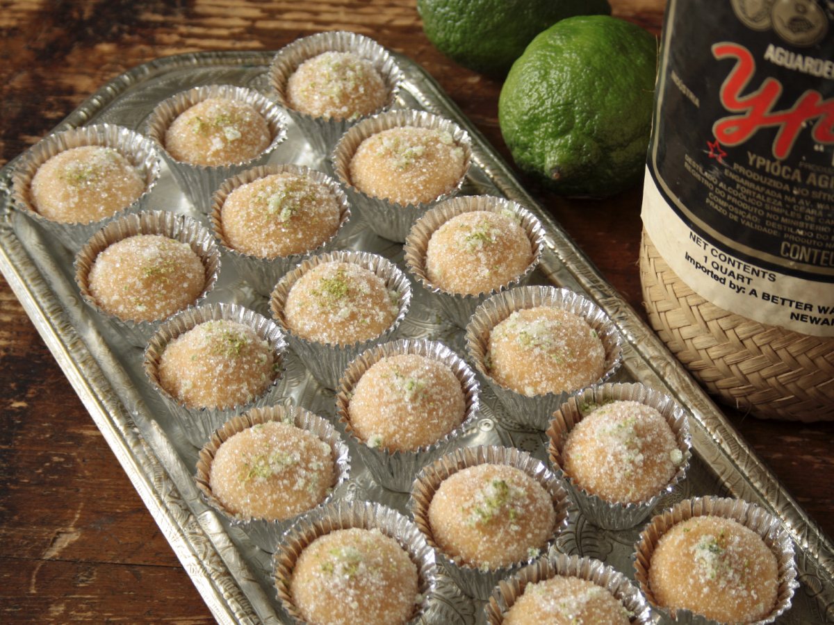 Brigadeiro de caipirinha (“Caipirinha” Balls)