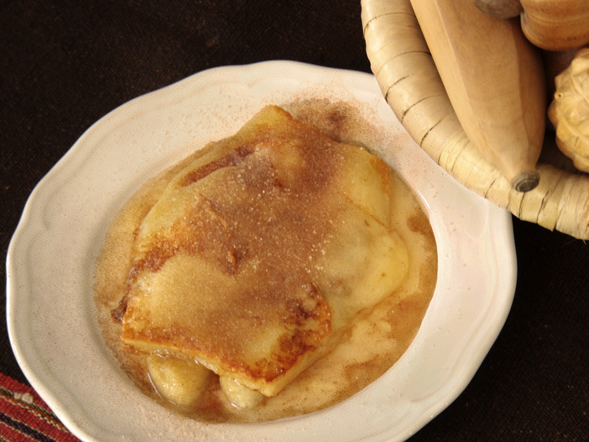 Cartola Pernambucana (Banana with Cheese Dessert)