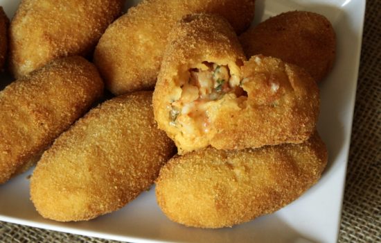 Croquetes de camarão (Crocchette di gamberetti)