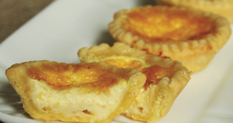 Empadinha de queijo (Mini Cheese Pies)