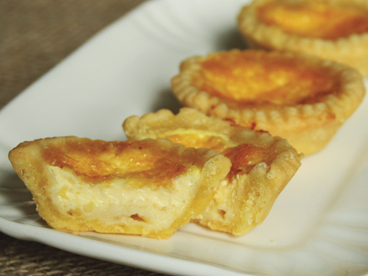 Empadinha de queijo (Mini Cheese Pies)