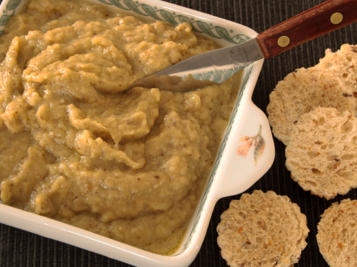 Patê de berinjela (Eggplant Pâté)