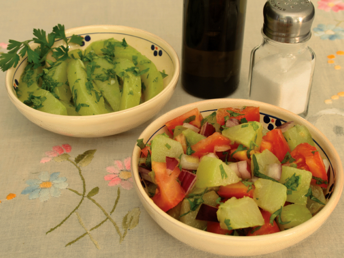 Salada de chuchu (Chayote Salad)