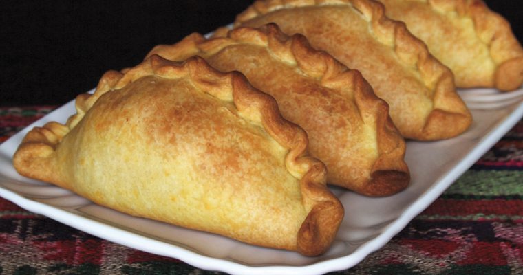 Saltenha (Savoury pastry filled with chicken)