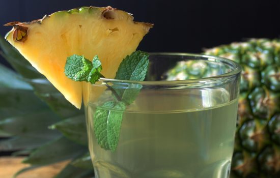 Suco de abacaxi (Pineapple Juice)