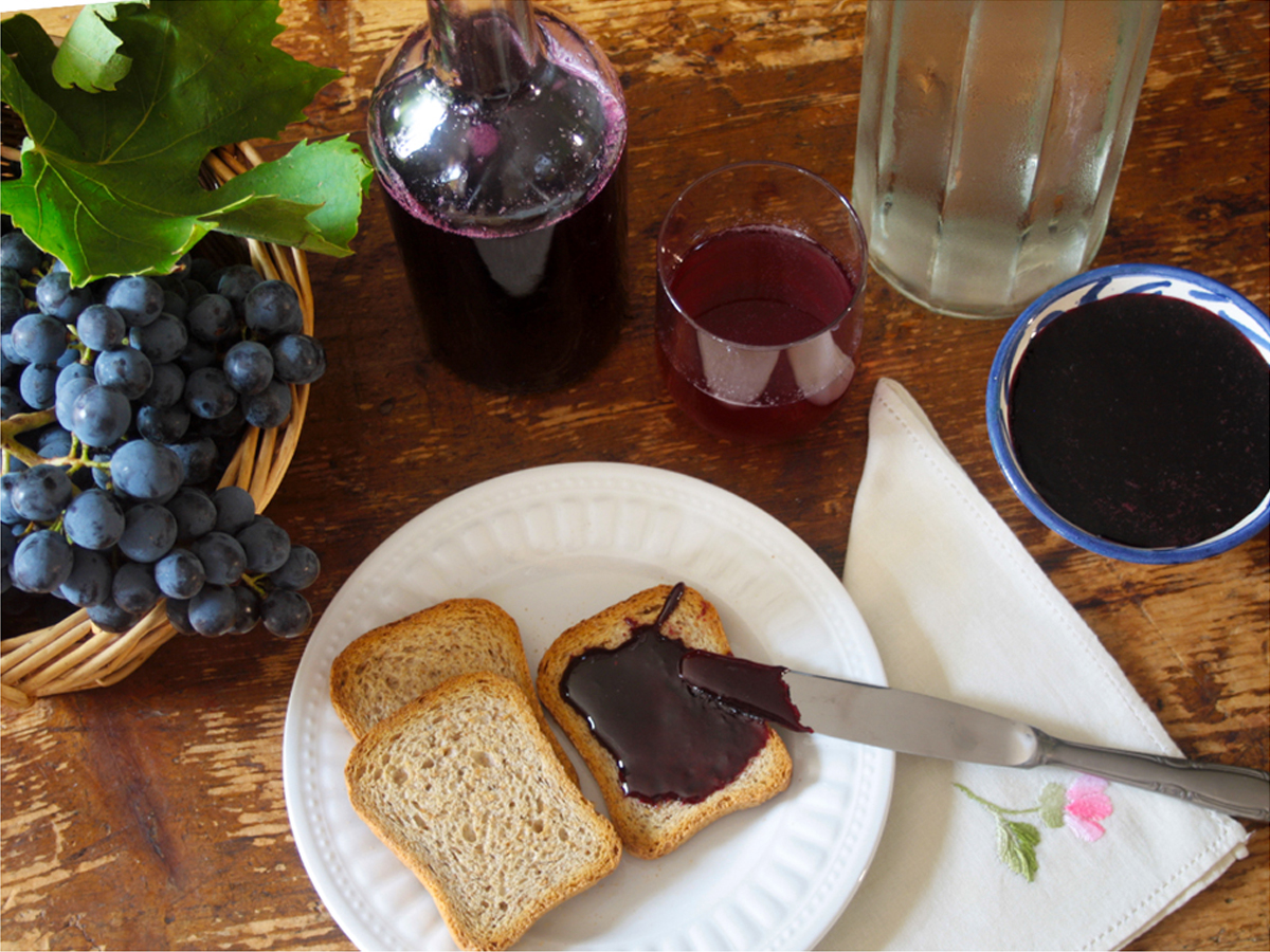 Suco e geléia de uva (Grape juice and grape jam)