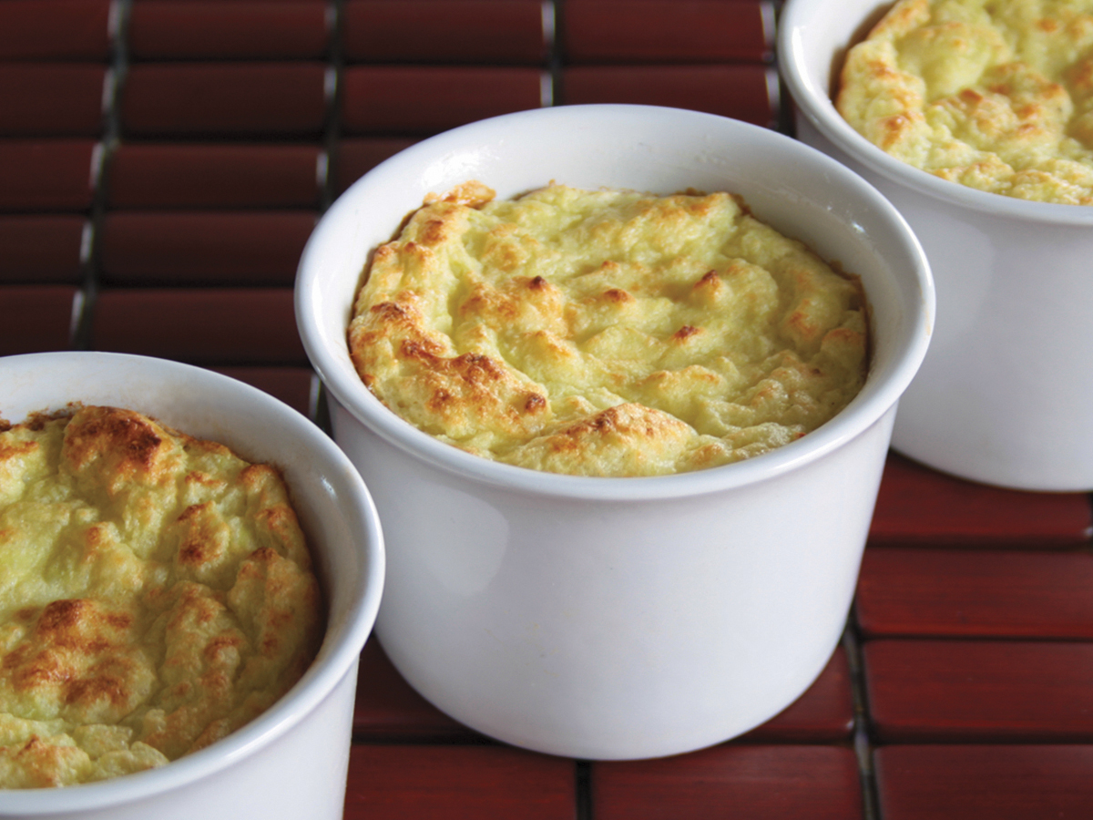 Suflê de chuchu (Chayote Soufflé)