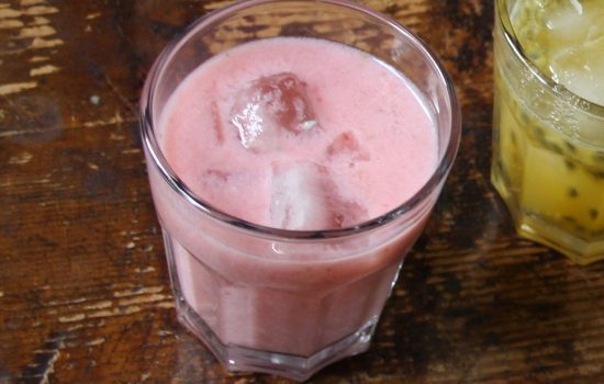 Batida de morango (Strawberry “Batida”)