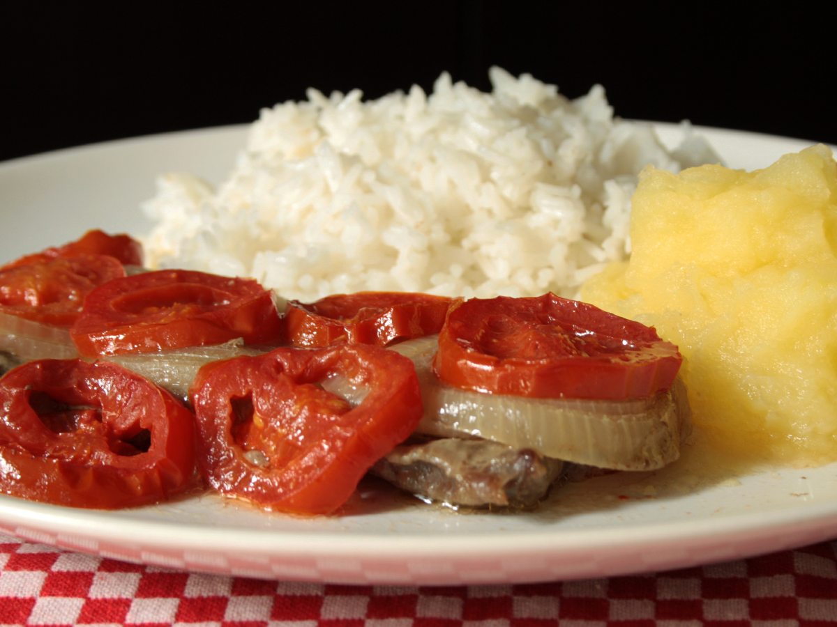 Bife de panela (Fettine di manzo in umido)