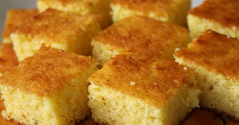 Bolo de fubá (Cornmeal Cake)