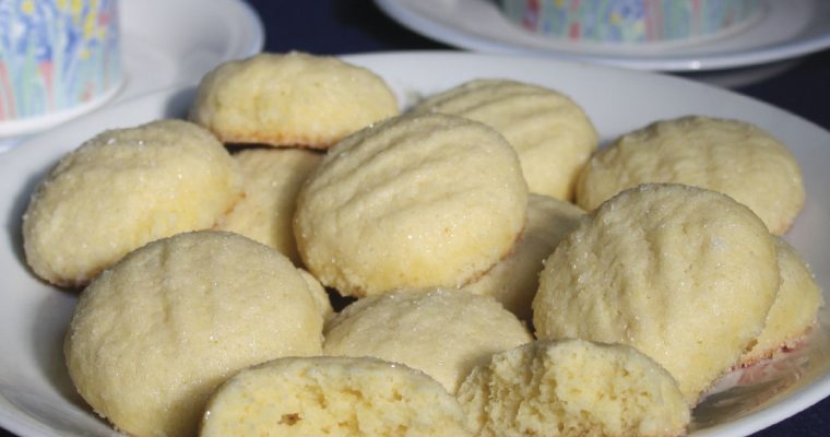 Brejeirices (Coconut Cookies)