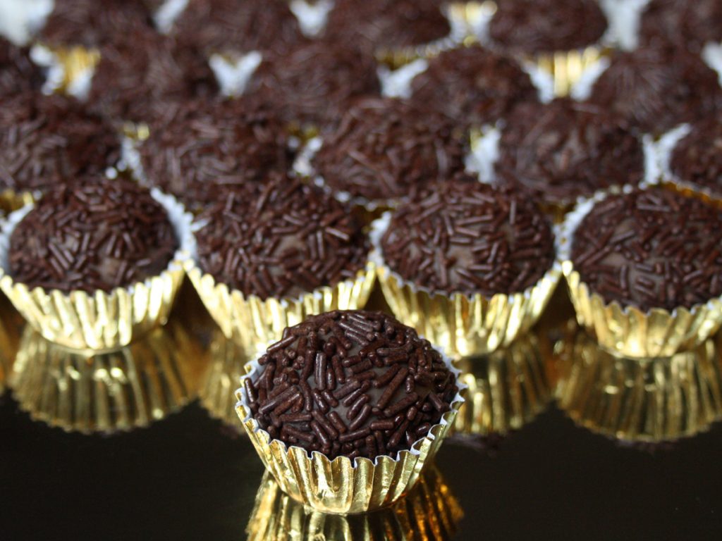 Brigadeiro (Chocolate balls) Sabor Brasil