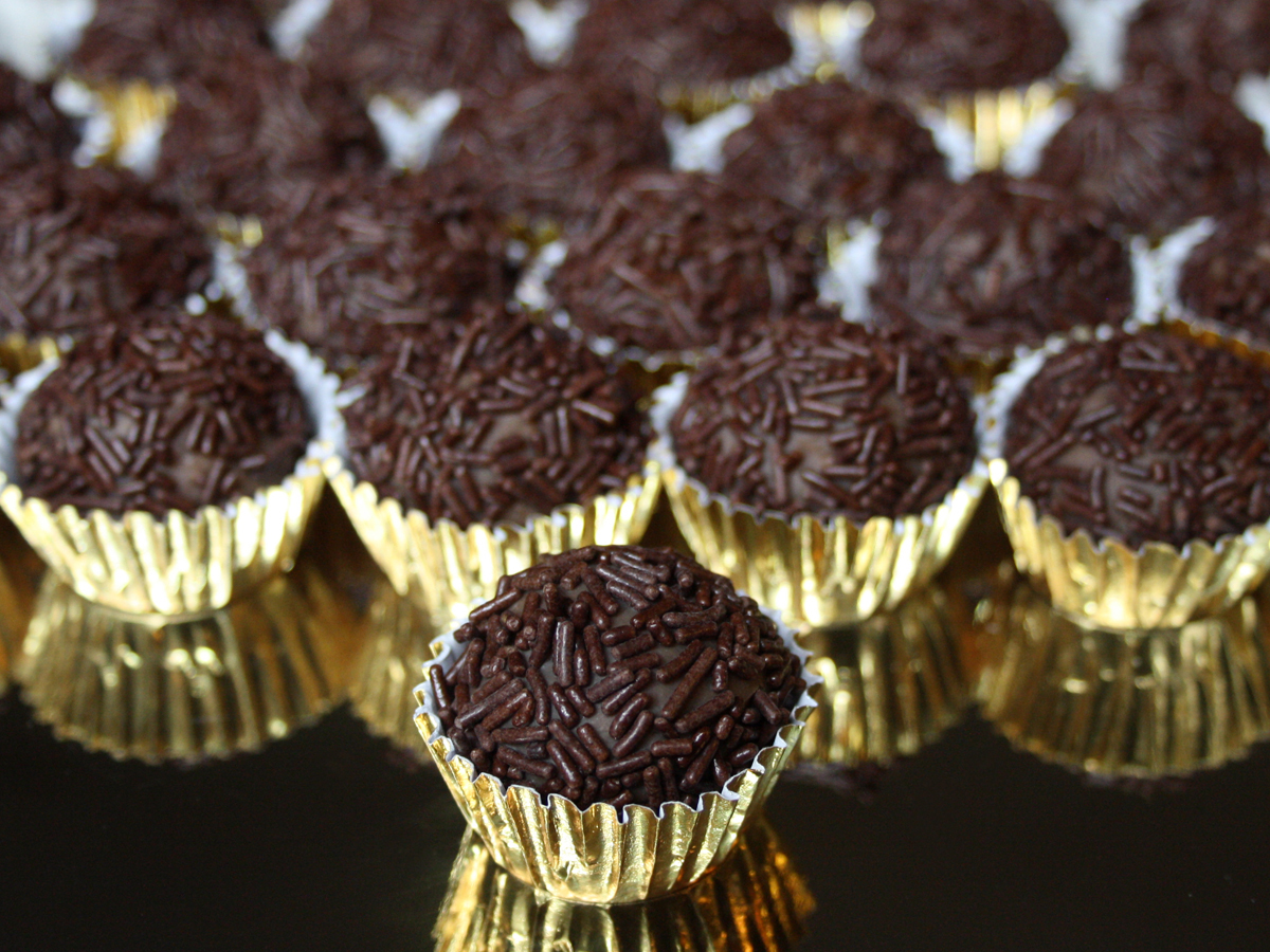 Brigadeiro (Chocolate balls)