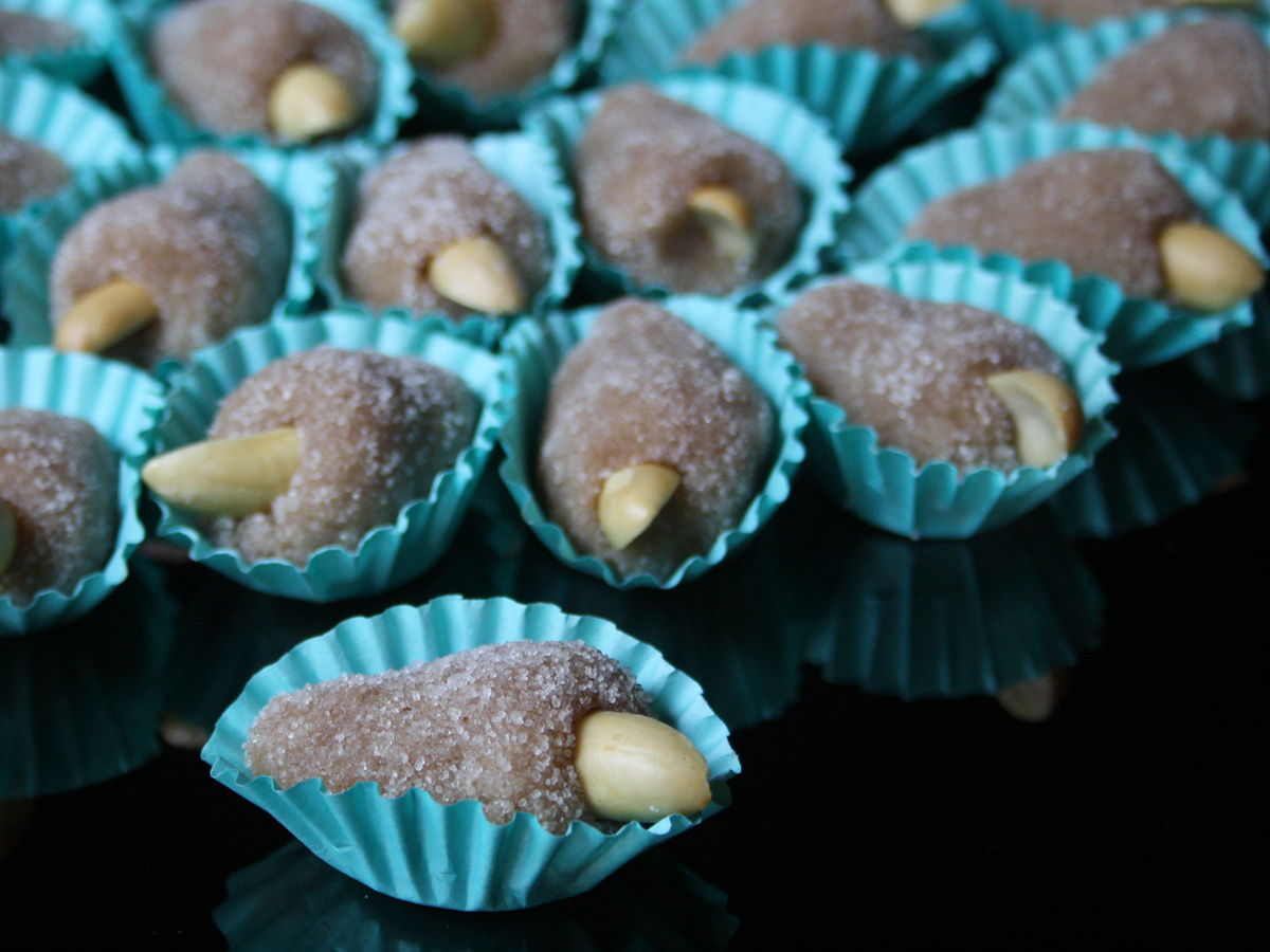 Cajuzinho (Pasticcino alle arachidi)