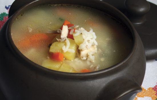 Canja de galinha (Chicken Broth)