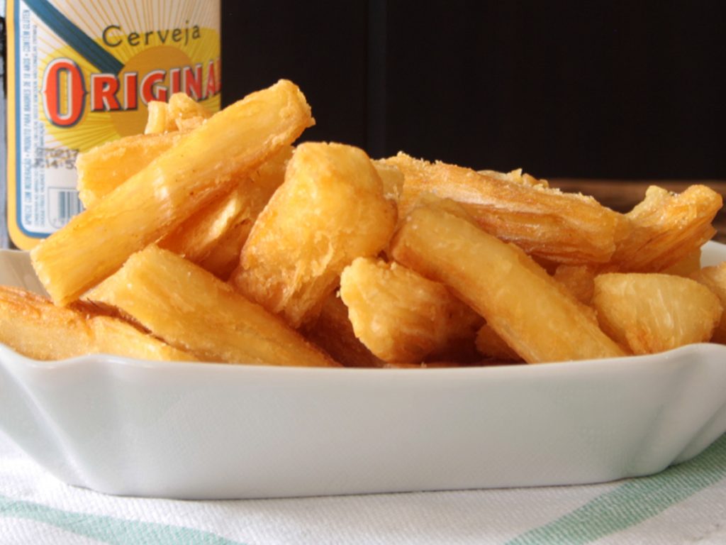Mandioca frita (Fried Manioc) Sabor Brasil