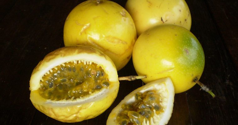 Maracujá (Passion fruit)