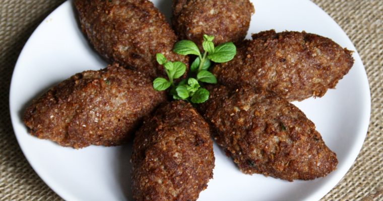 Quibe/Kibe frito (Fried Kibbeh)