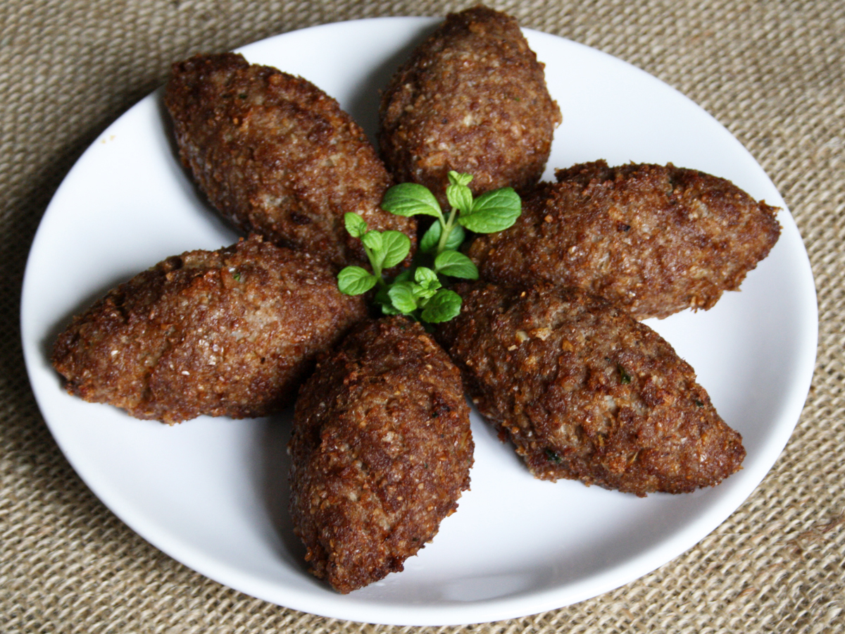 Quibe/Kibe frito (Fried Kibbeh)